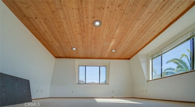 Building Photo - 751 Bolsana Dr