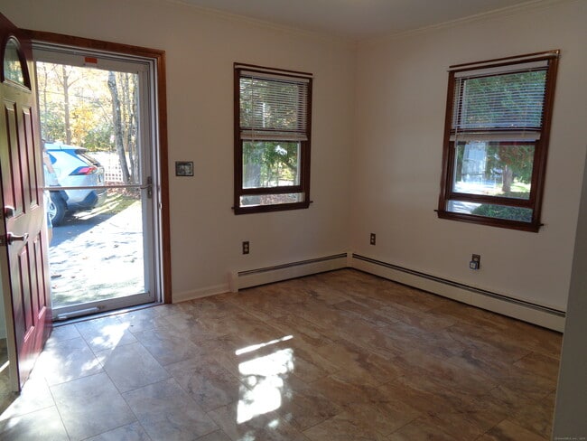 Building Photo - 44 Flat Rock Rd