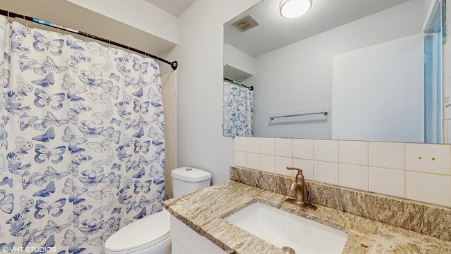 Building Photo - 1317 Mackinaw Ave