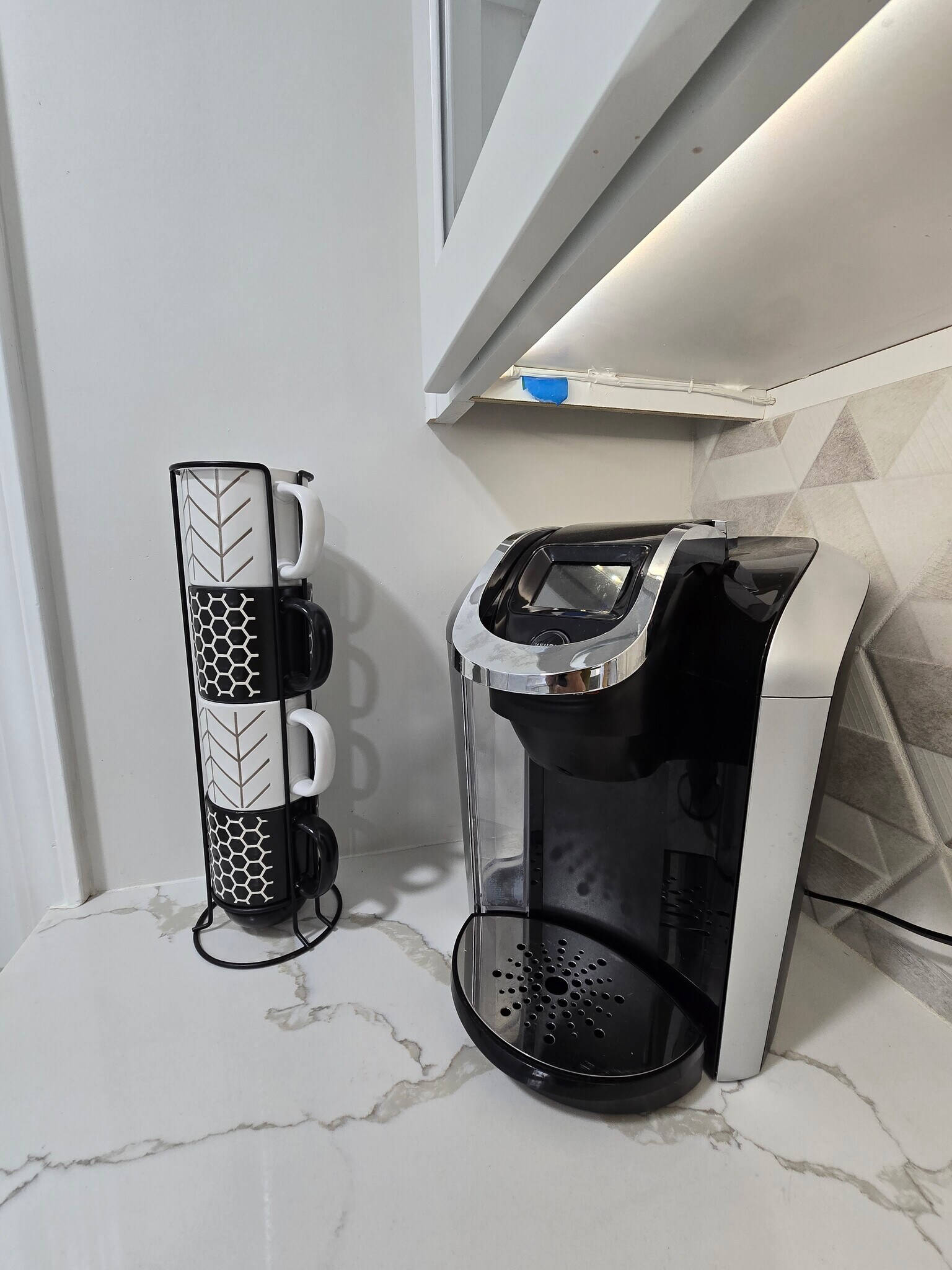 Coffee Maker - 2875 Whitby Dr