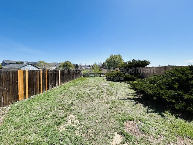 Building Photo - 10962 E 96th Pl