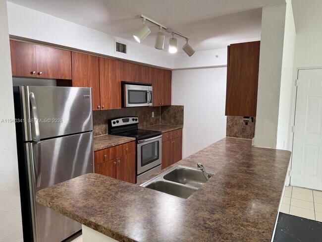 Building Photo - 15460 SW 284th St
