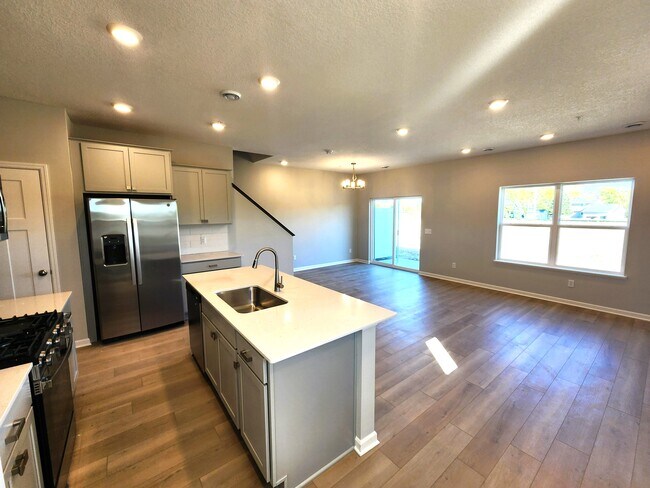 Perfect eat in kitchen counter - 13616 Busch Ln