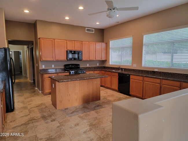 Building Photo - 22373 N 68th Dr