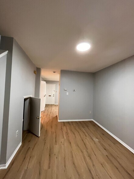 Building Photo - 52 Van Nostrand Ave