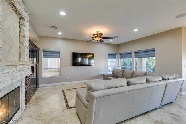 Building Photo - 54 Grossinger Ct