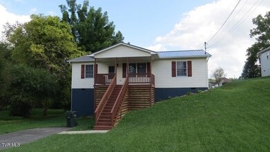 Building Photo - 2156 Bradley St