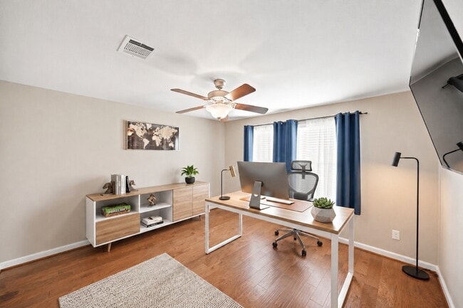 Building Photo - 249 Castlegate Ln