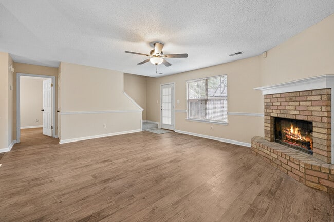 Building Photo - 6787 Chase Cove