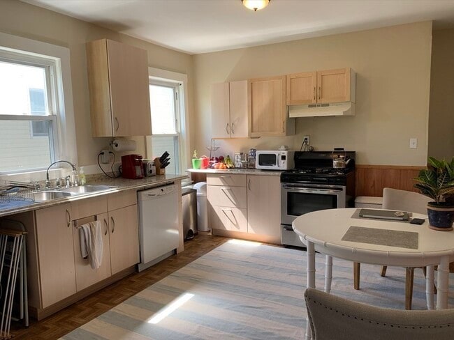 Building Photo - 217 Reservoir Rd