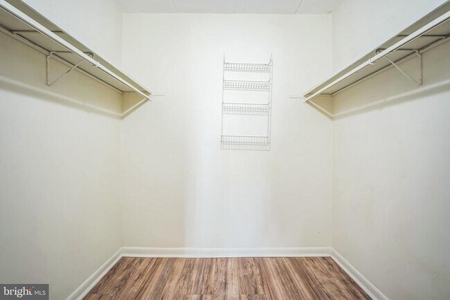 Building Photo - 6220 Edsall Rd