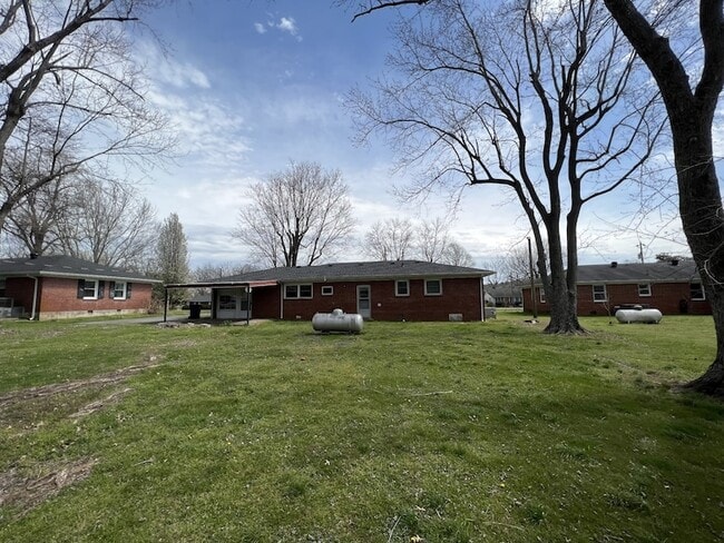 Building Photo - 207 N Mulberry St