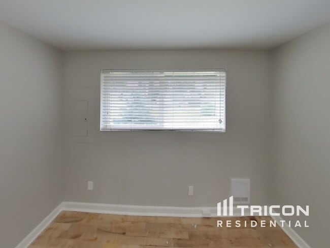 Building Photo - 206 SW 305th St