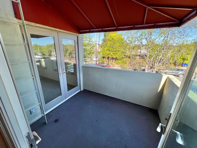 Building Photo - Spacious 3BR Bluff Heights Home | Gated Yard, Garage & Modern Upgrades