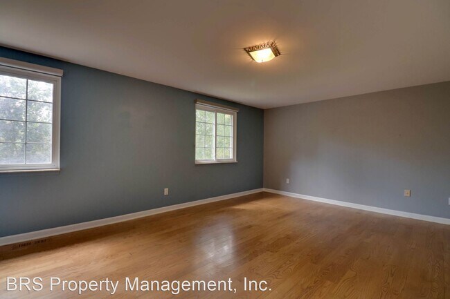 Building Photo - 5 br, 2.5 bath House - 1681 Glen Meadow Lane