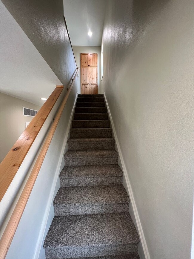 Building Photo - Newly Built 3 Bedroom 2 Bath