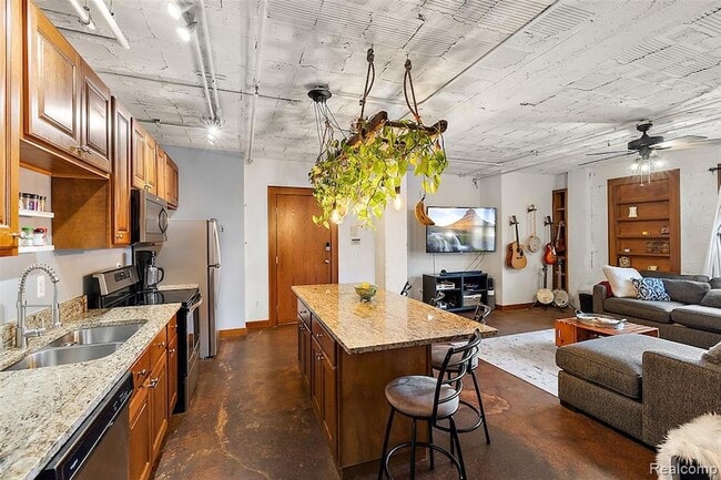 Building Photo - 78 Watson St