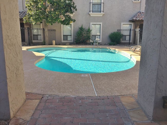 Building Photo - 4813 N 73rd St