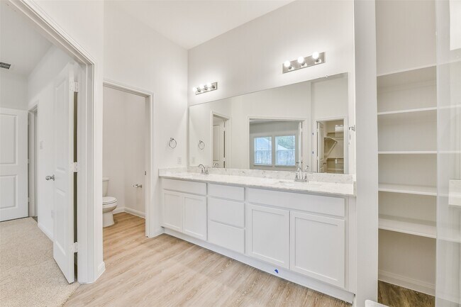 Building Photo - 3914 Sugardale St