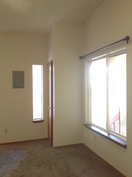 Building Photo - Charming Studio Home in City Center Aurora!