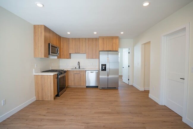 Building Photo - 1038 Westmoreland Ave