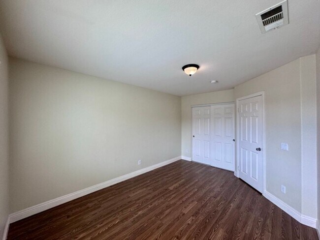 Building Photo - 4 bedroom Tierra Shores home for LEASE in ...