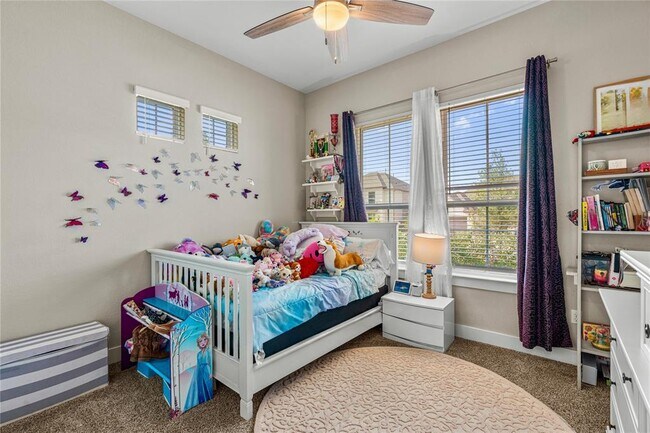 Building Photo - 533 Mallow Rd