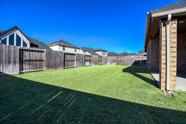 Building Photo - 31438 Vineyard Creek Dr