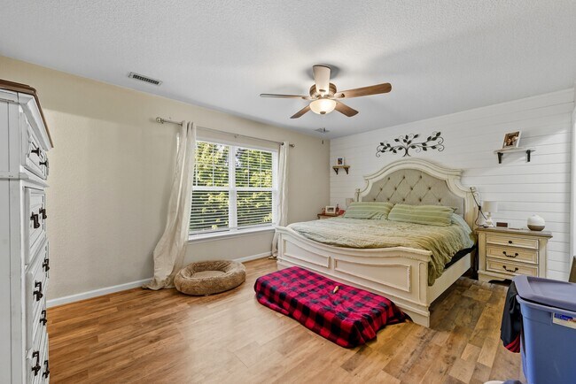 Building Photo - 432 Rose Garden Ln
