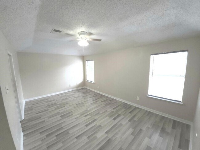 Building Photo - 5810 Twisted Pine Ct