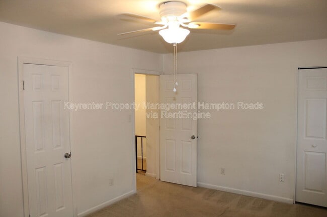 Building Photo - 5776 W Hastings Arch