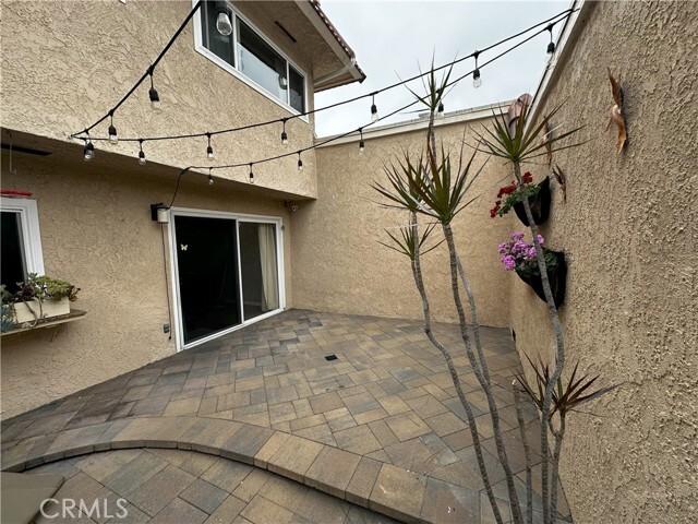 Building Photo - 18598 Creek