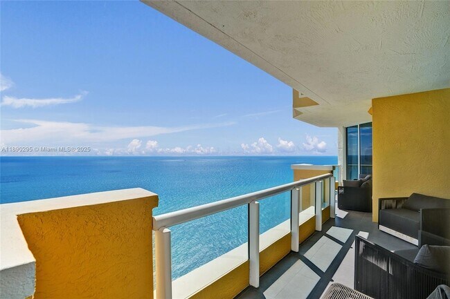 Building Photo - 17875 Collins Ave