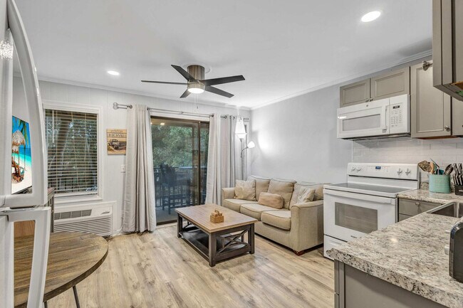 Building Photo - 23 S Forest Beach Dr