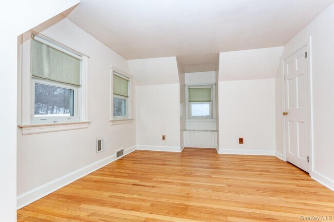 Building Photo - 530 Union Ave