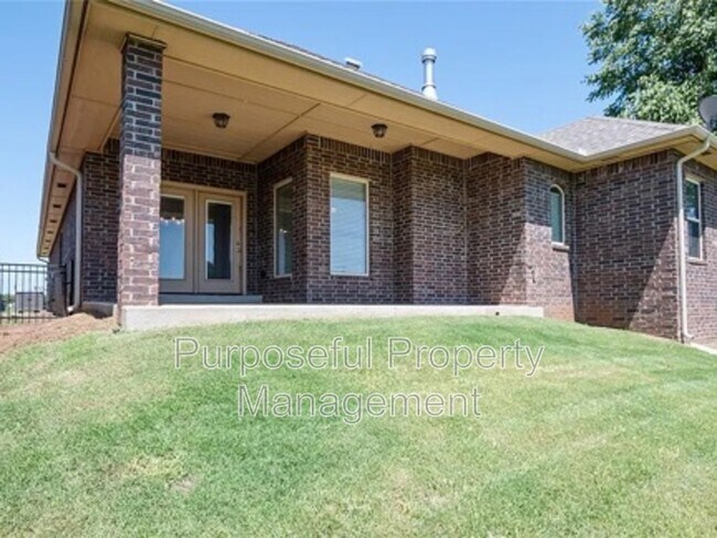 Building Photo - 12037 Ashford Dr
