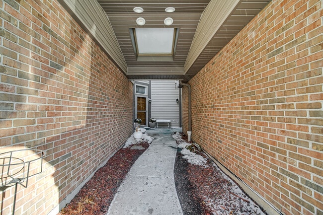 Building Photo - 1017 Arbor Ct