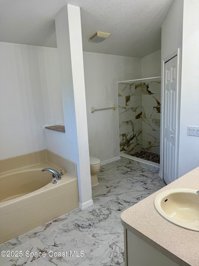 Building Photo - 209 Grand Preserve Way