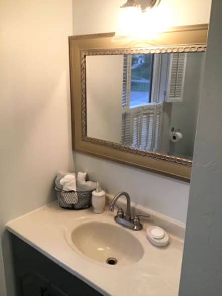 Building Photo - 60 Church St