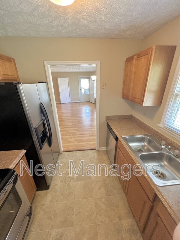 Building Photo - 1703 Winnabow Dr