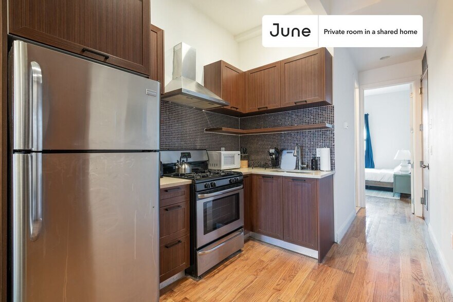 Building Photo - Room in Shared 3 bed/2 bath home in Bushwick