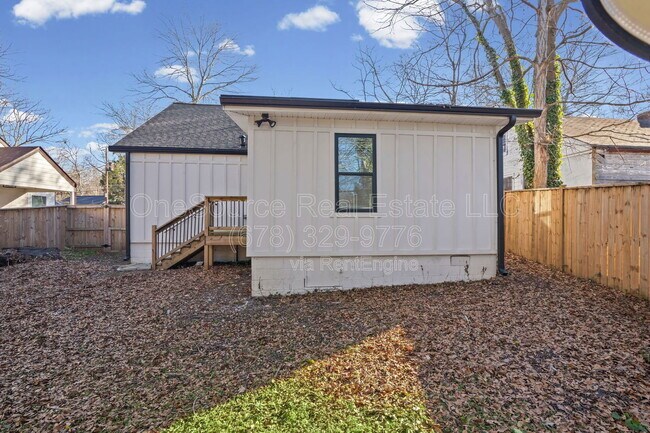 Building Photo - 1467 Ryan St SW