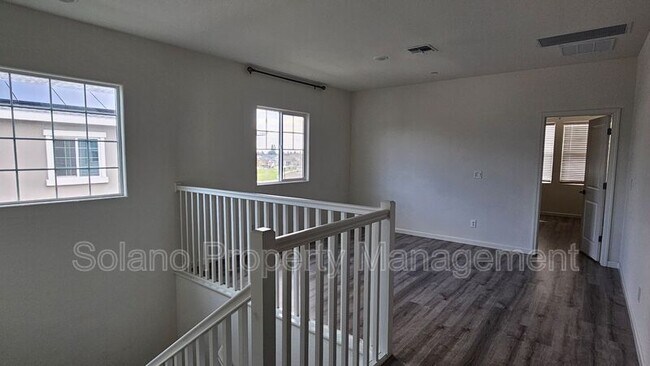 Building Photo - 1205 Niemann St