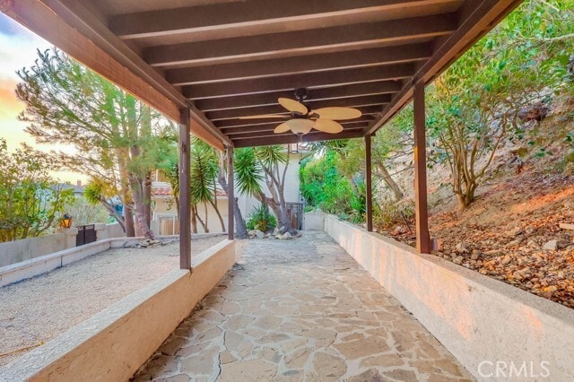 Building Photo - 3554 Seaglen Dr