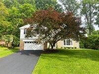 Building Photo - 404 Onondio Cir SE