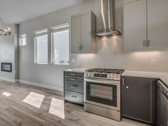 Building Photo - Beautiful New Construction Home in Edmond/...