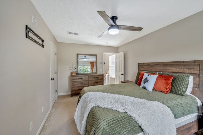 Building Photo - 412 Flintlock Ct