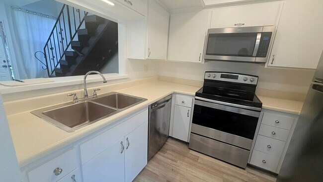 Building Photo - 22684 Minona Dr
