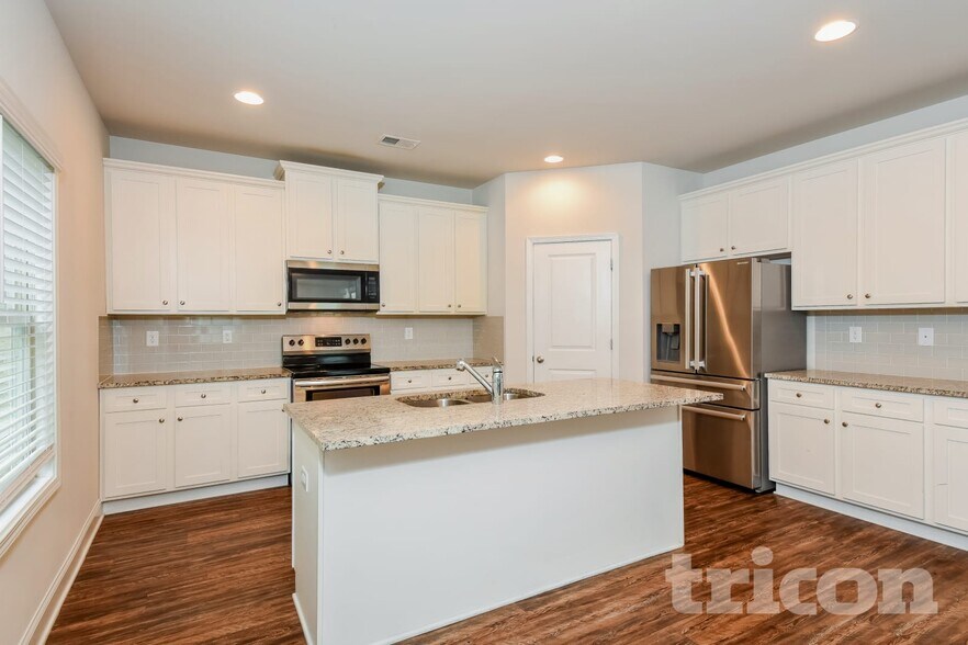 Building Photo - 284 Ireland Ln