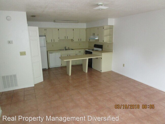 Building Photo - 1710 SW 109th Pl